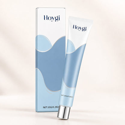 Close-up of the eye area illustrating the firming and brightening skincare benefits of HOYGI eye cream